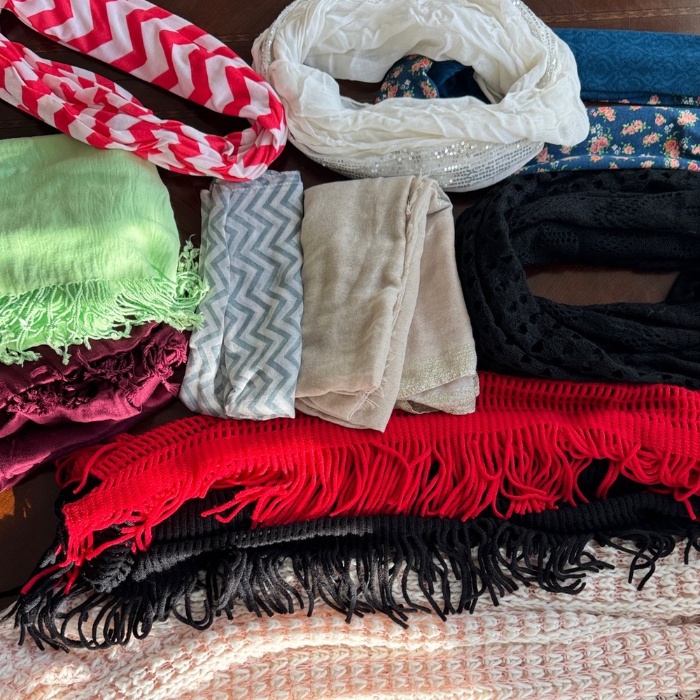 BUNDLE⚡️ 10 scarves